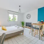 아파트 Moderne Et Cosy A 700m De La Gare 그르노블